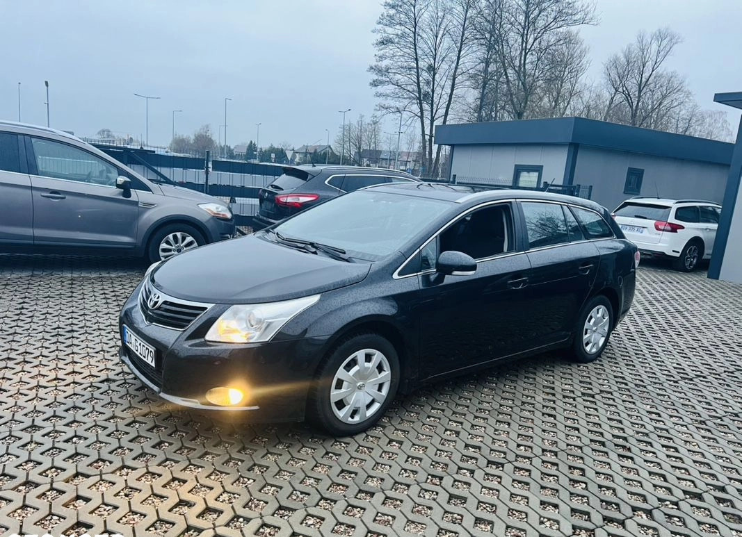 Toyota Avensis cena 29500 przebieg: 207000, rok produkcji 2009 z Ostrołęka małe 436